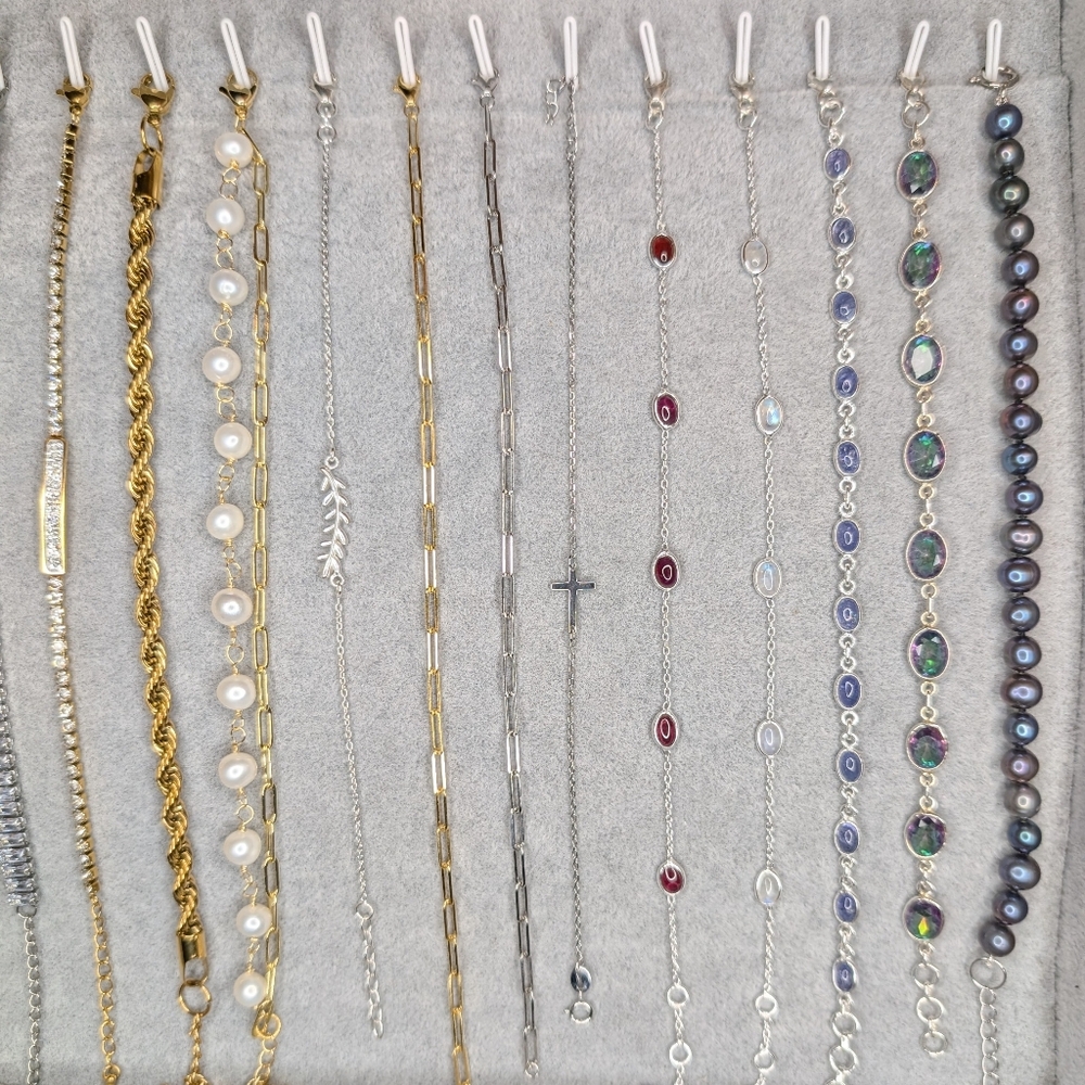 Bracelets LIVE LISTING - Picture 5 of 5